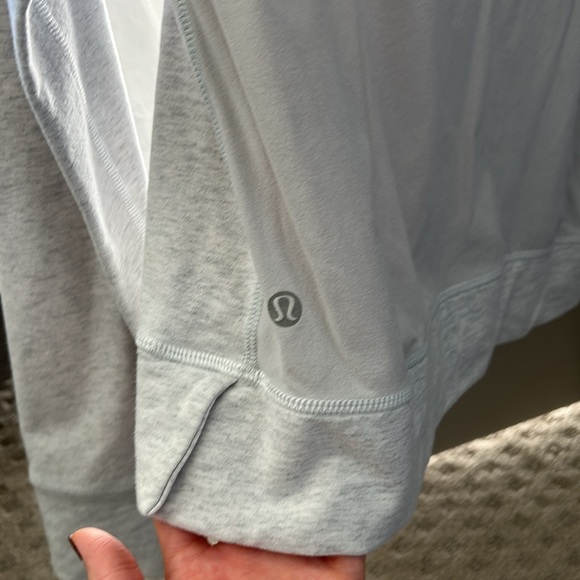 Lululemon Crew Neck with Mesh Backing - Picture 4 of 4